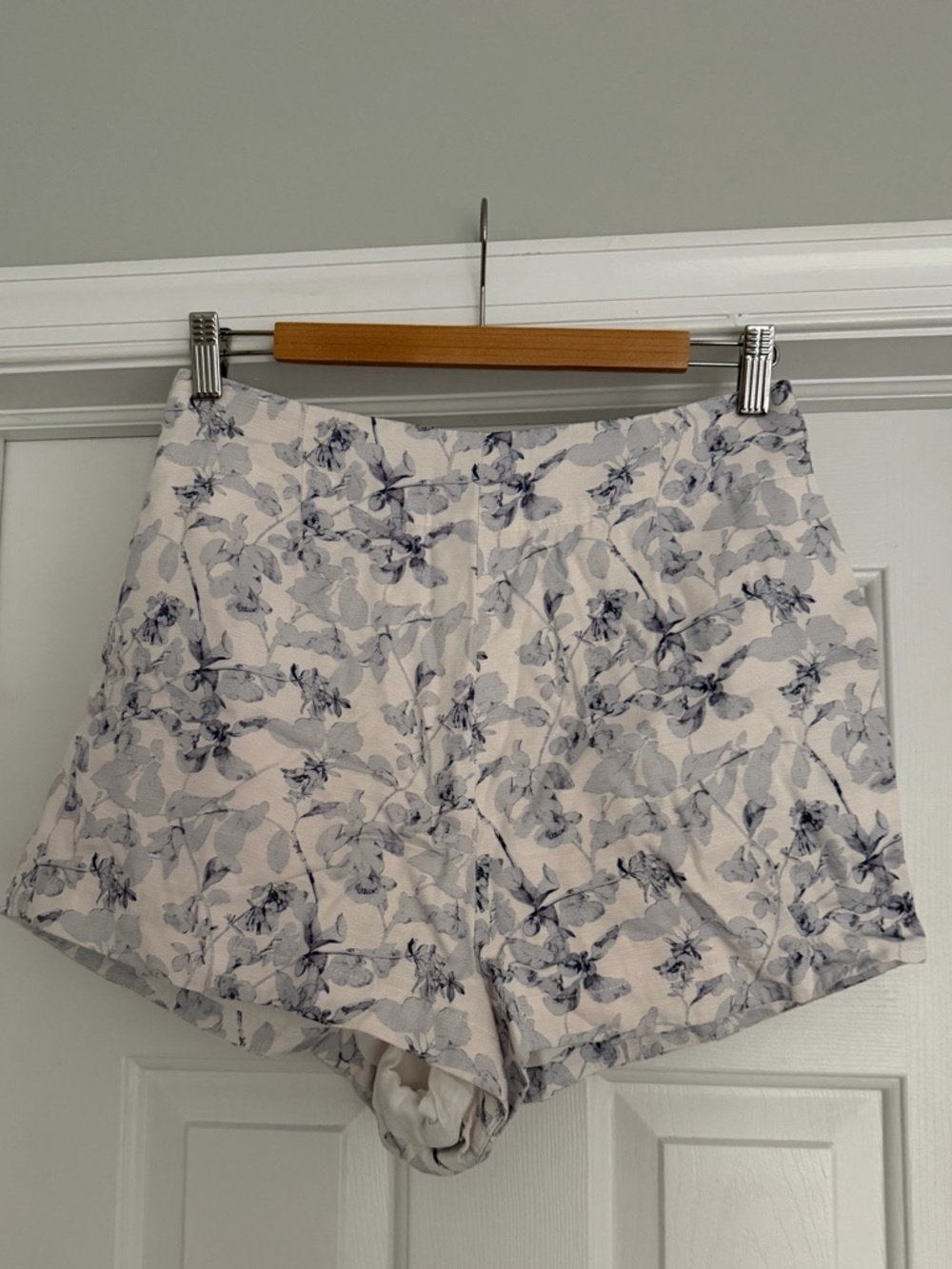 Hill house floral shorts - Picture 3 of 8